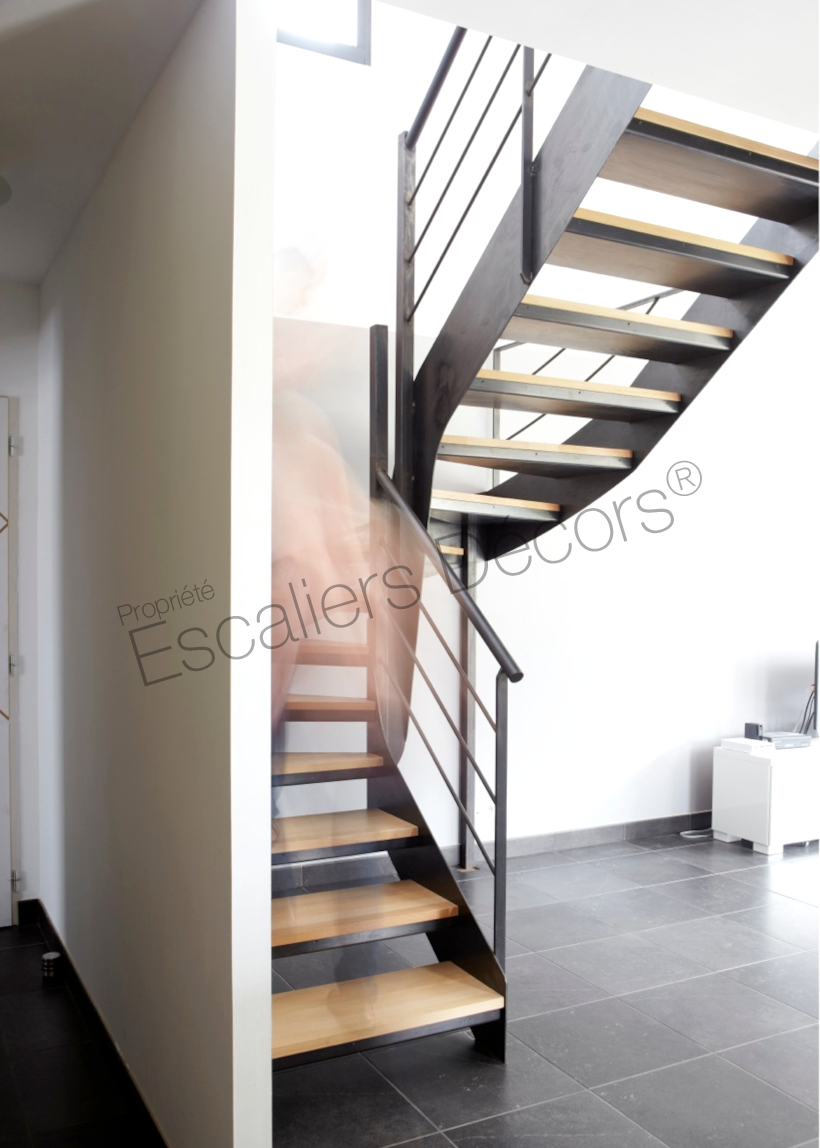 Photo DT103 - ESCA'DROIT® 2 Quartiers Tournants. Escalier métal et bois d'intérieur au design contemporain. Vue 6